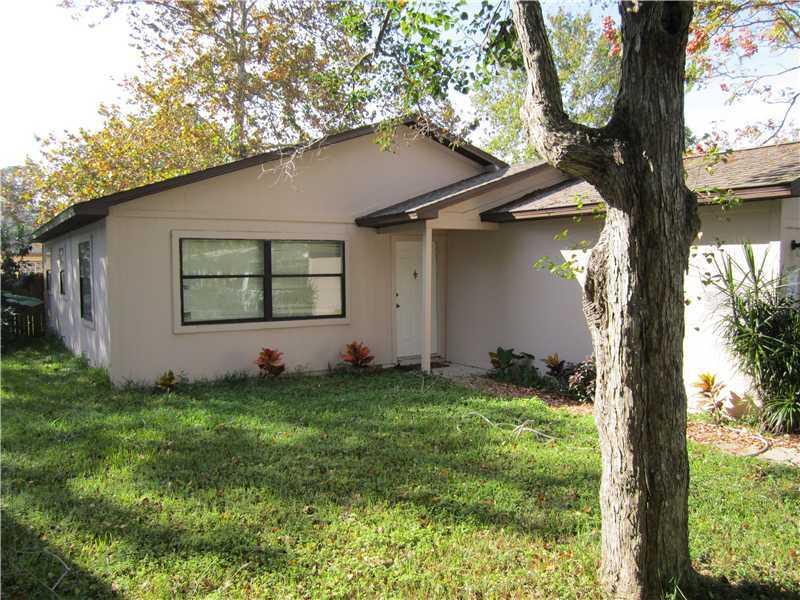 1304 E Boyer St., Tarpon Springs, FL 34689