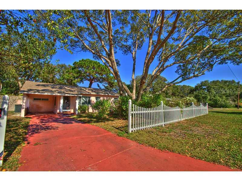 1362 Admiral Woodson Ln., Clearwater, FL 33755