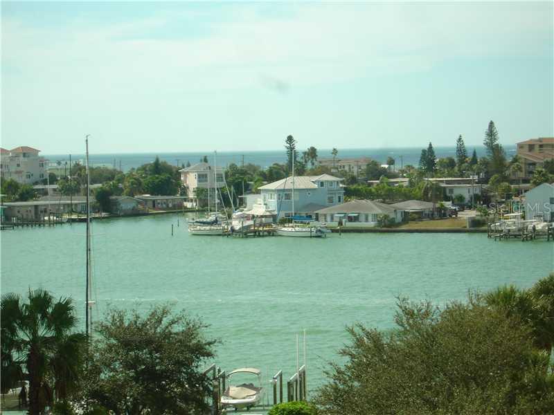 690 Island Way #610, Clearwater, FL 33767