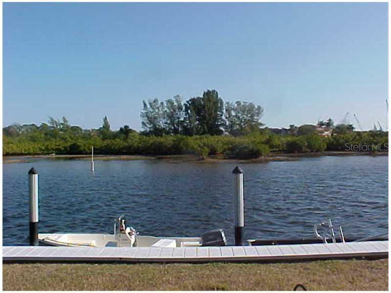 800 Chesapeake Dr. #9, Tarpon Springs, FL 34689