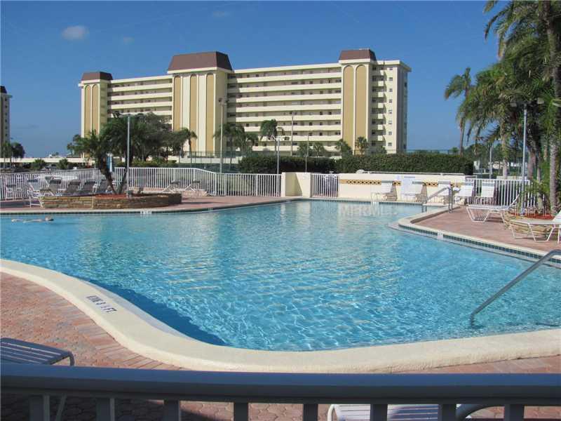 4725 Cove Cir. #909, St Petersburg, FL 33708