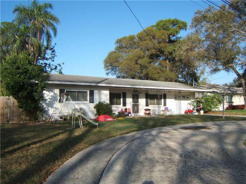6476 Hillside Ave., Seminole, FL 33772