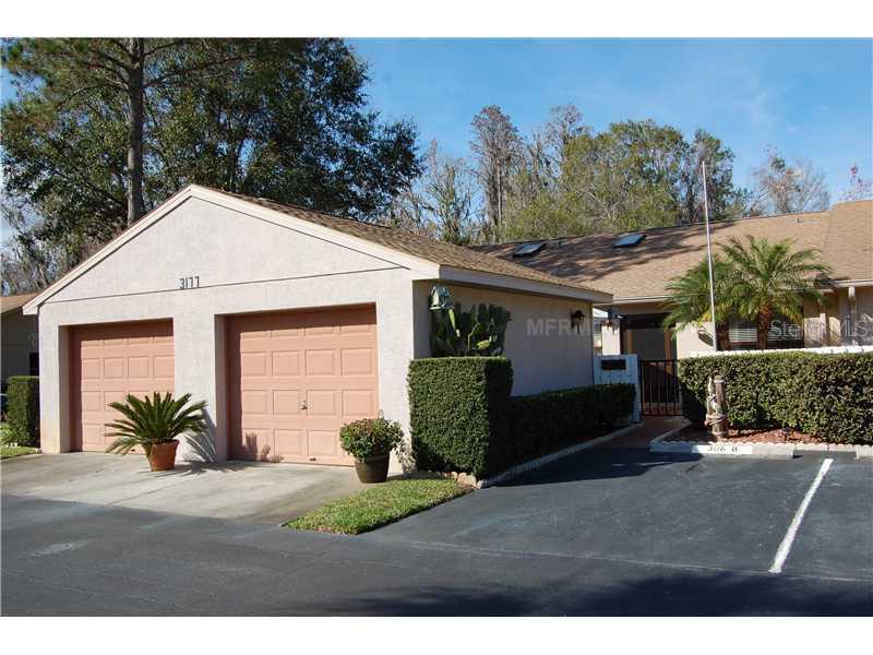 3177 Charter Club Dr. #B, Tarpon Springs, FL 34688