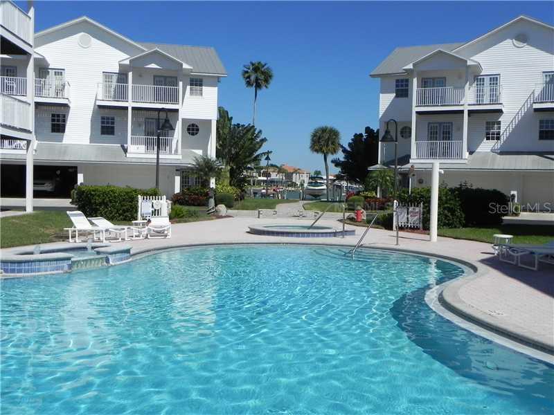 136 Yacht Club Cir., North Redington Beach, FL 33708