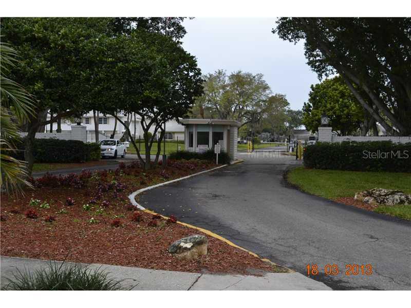 3281 38th Way #B, St Petersburg, FL 33711