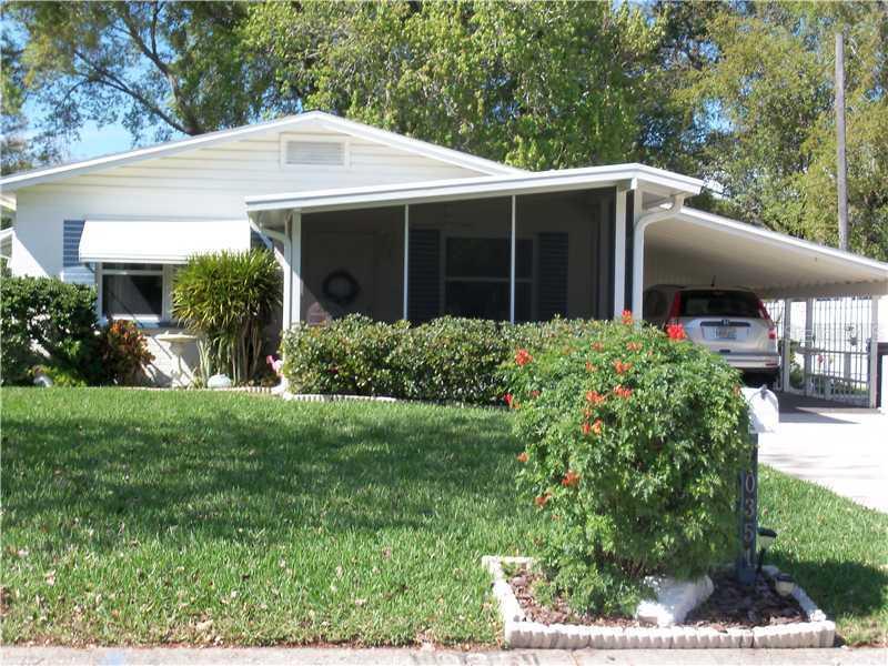 10351 Cirimoya Ln., Seminole, FL 33772