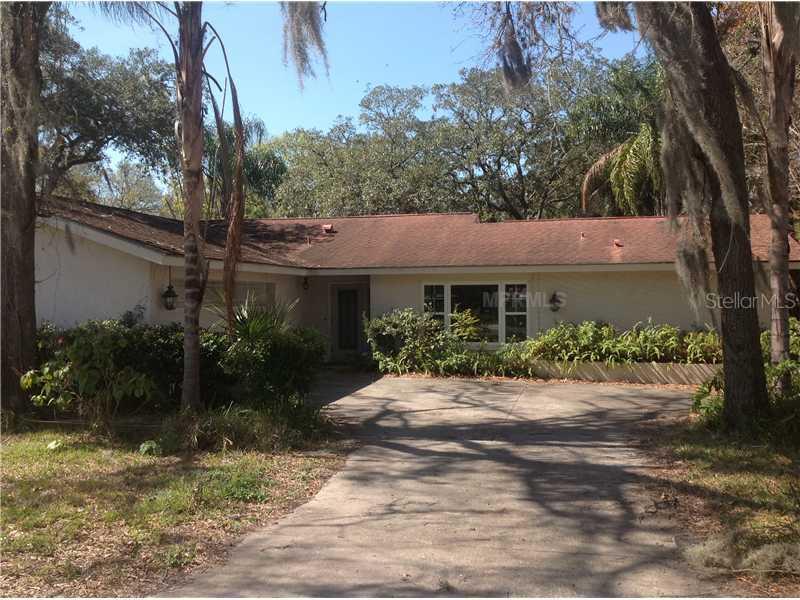 953 Winding Oaks Dr., Palm Harbor, FL 34683