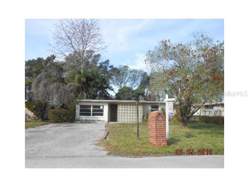 11834 102nd St., Largo, FL 33773