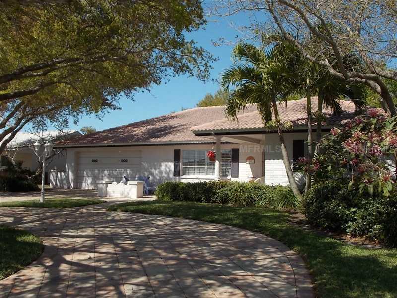 19 Bellevue Dr., Treasure Island, FL 33706