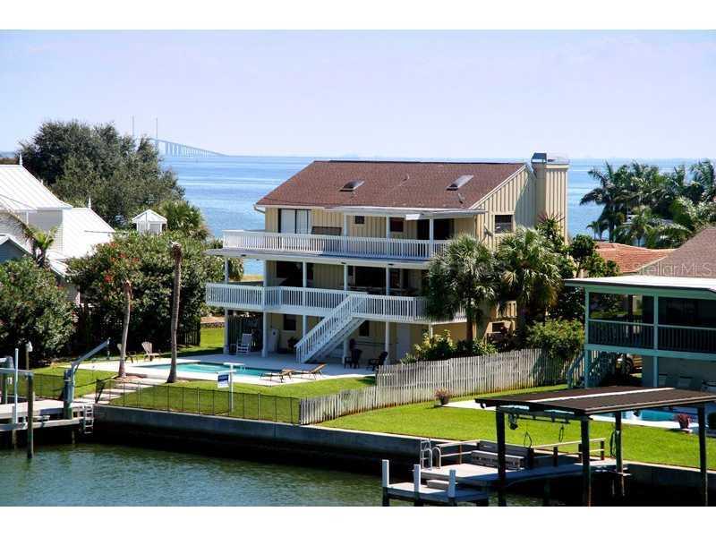 113 11th St., Tierra Verde, FL 33715