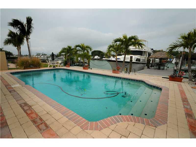 12020 6th St., Treasure Island, FL 33706