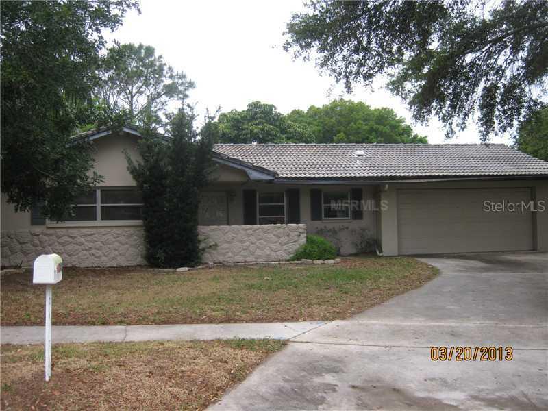1240 Oakbrook Dr., Largo, FL 33770