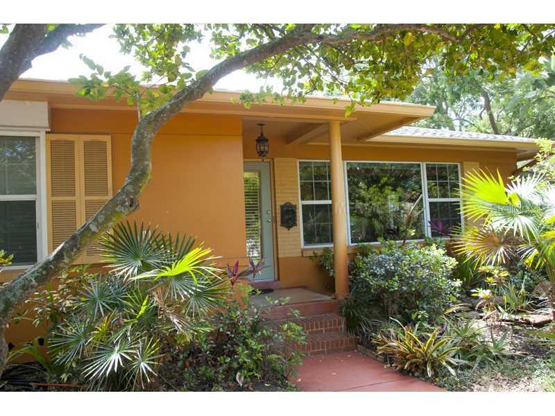 106 18th Ave., St Petersburg, FL 33704