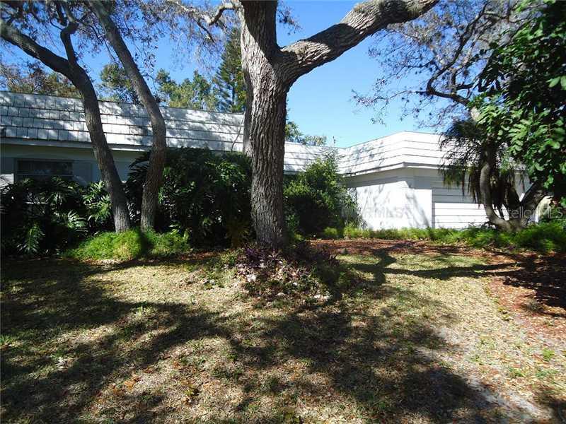14415 Bay Hills Dr., Largo, FL 33774