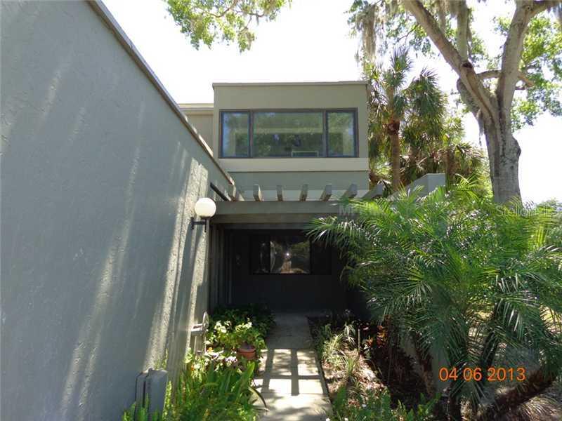 13601 Twin Lakes Ln., Tampa, FL 33618