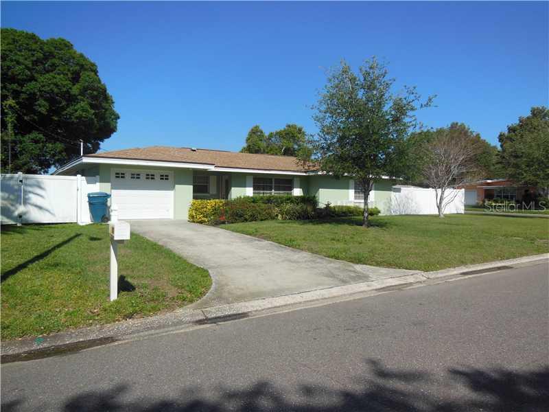 162 Mineola Dr., Largo, FL 33770