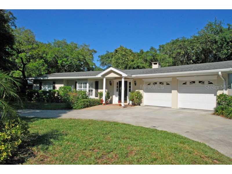 309 Crestwood Ln., Largo, FL 33770