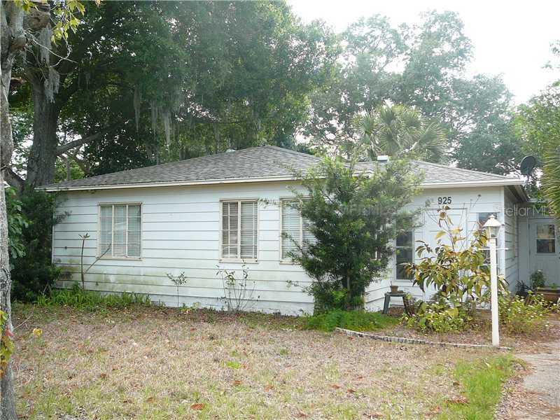 925 Gray St., Gulfport, FL 33707