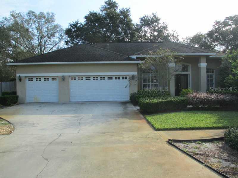19105 Tracy Ct., Lutz, FL 33548
