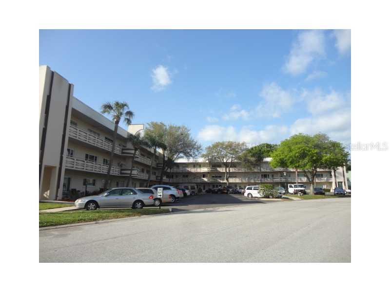 2379 Finlandia Ln. #27, Clearwater, FL 33763