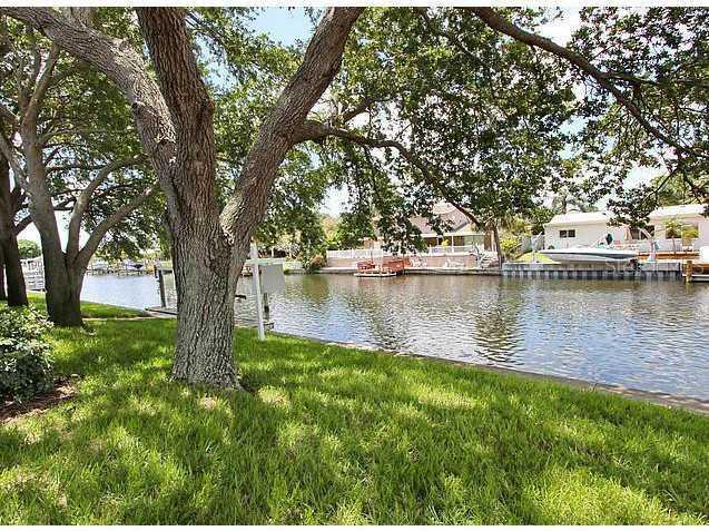 4230 14th St., St Petersburg, FL 33703