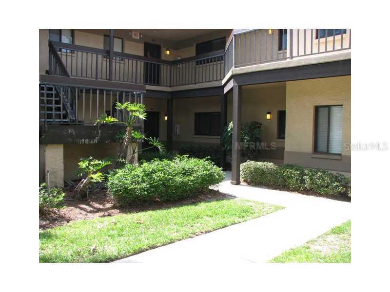 2693 Sabal Springs Cir. #102, Clearwater, FL 33761