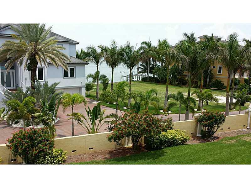7550 Sunshine Skyway Ln. #224, St Petersburg, FL 33711
