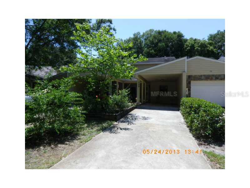 309 Somerset Ln., Palm Harbor, FL 34684