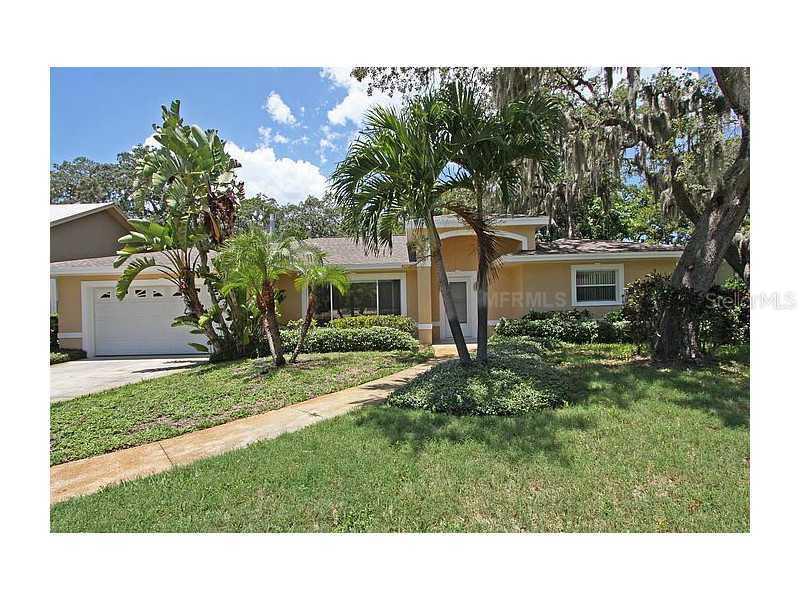 304 Hickory Ln., Largo, FL 33770