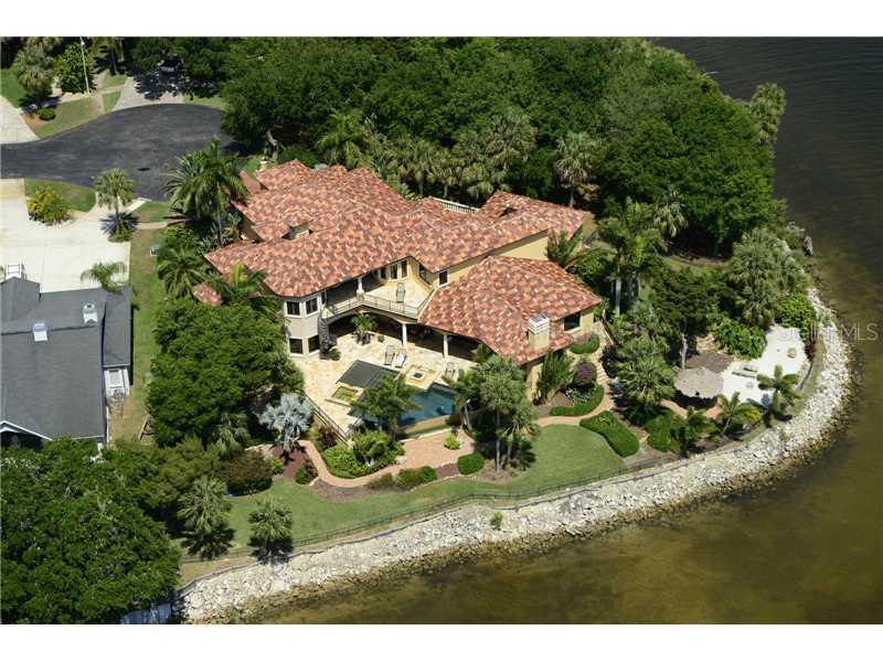 1615 Meyers Cove Dr., Tarpon Springs, FL 34689