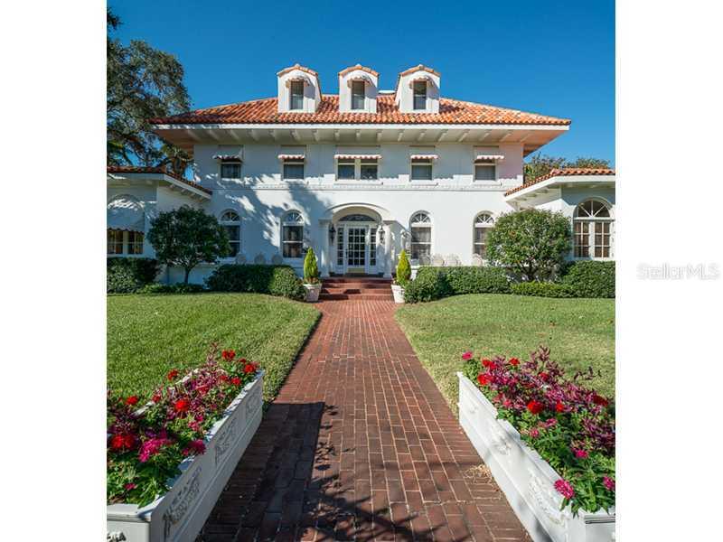 1650 Beach Dr., St Petersburg, FL 33704