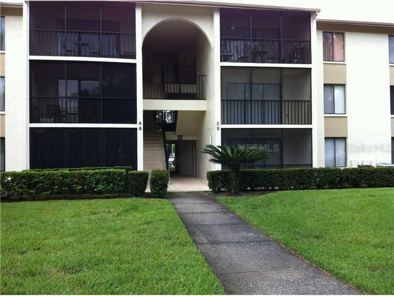 1423 Pine Glen Ln. #D1, Tarpon Springs, FL 34688