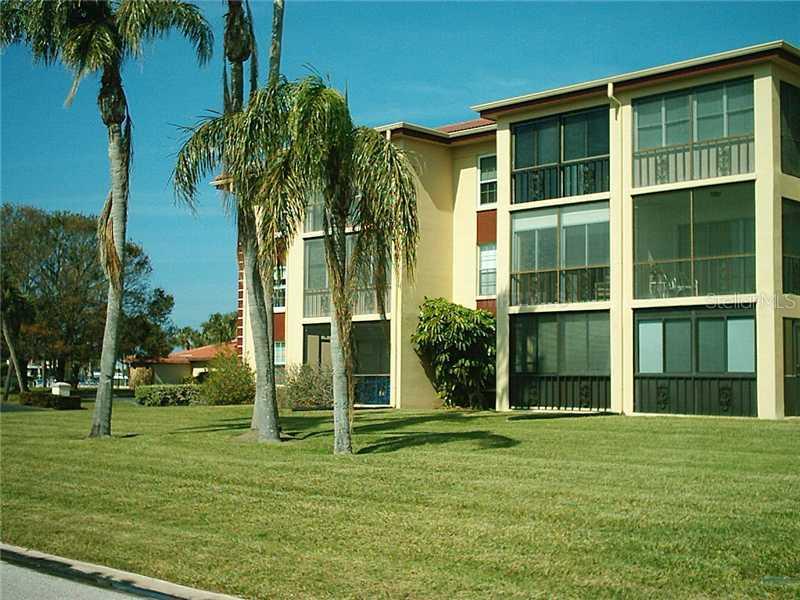10215 Regal Dr. #18, Largo, FL 33774