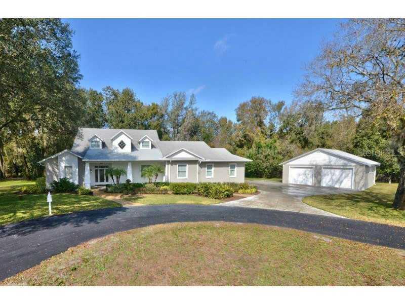 806 Linwood Ter., Lutz, FL 33549