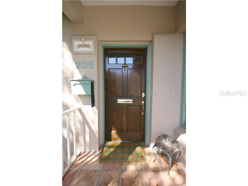 205 25th Ave., St Petersburg, FL 33704