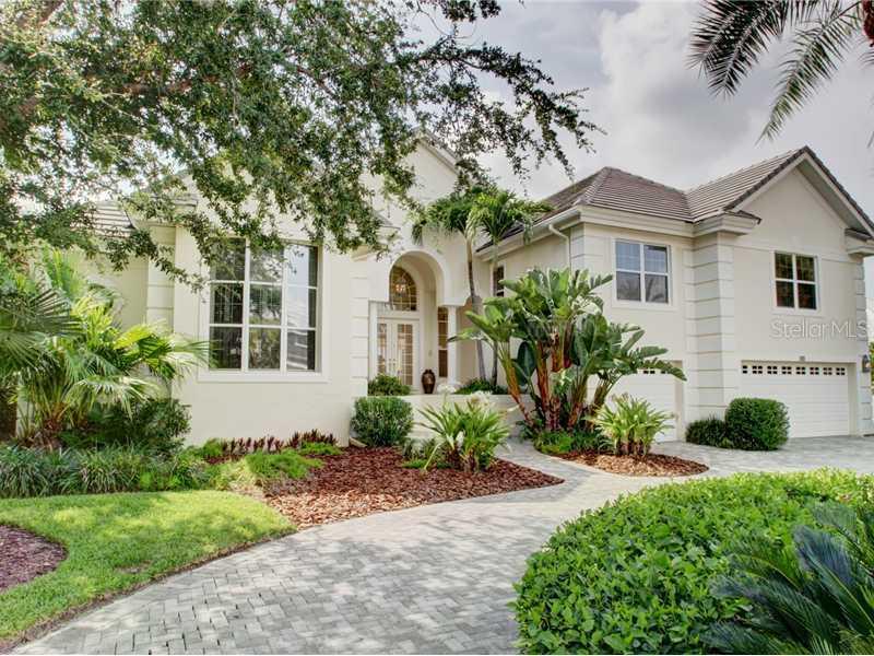 216 Poinciana Ln., Largo, FL 33770