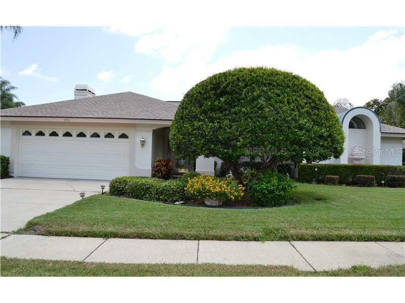 393 Waterford Cir., Tarpon Springs, FL 34688