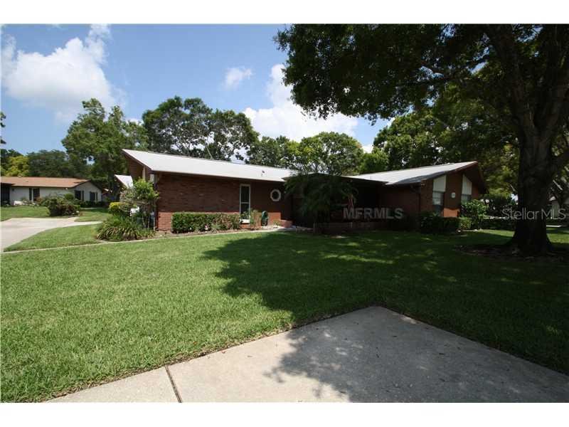 2270 Spruce Ln. #A, Palm Harbor, FL 34684