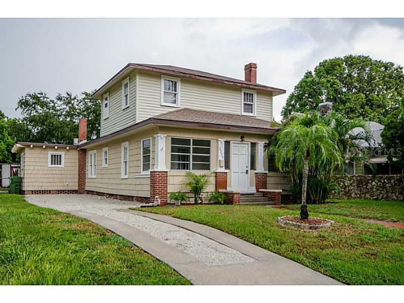 2224 15th Ave., Bradenton, FL 34205