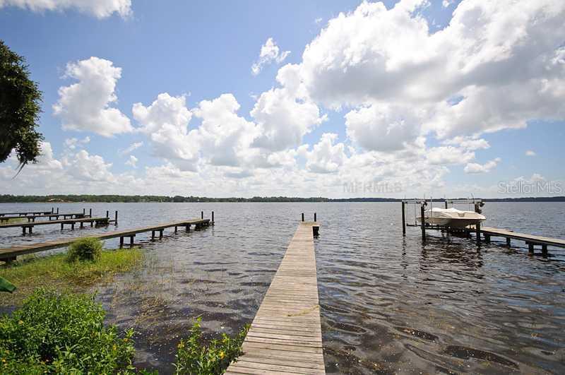 48 Burton Pl., Tarpon Springs, FL 34688