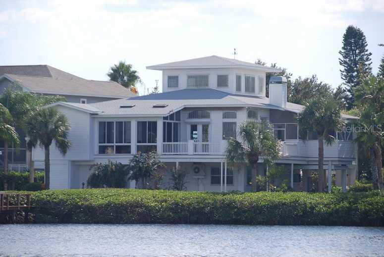 609 Soundview Dr., Palm Harbor, FL 34683