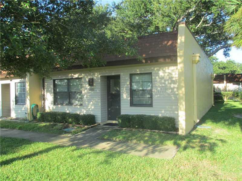 9254 Oakwood Ln. #E, Seminole, FL 33776