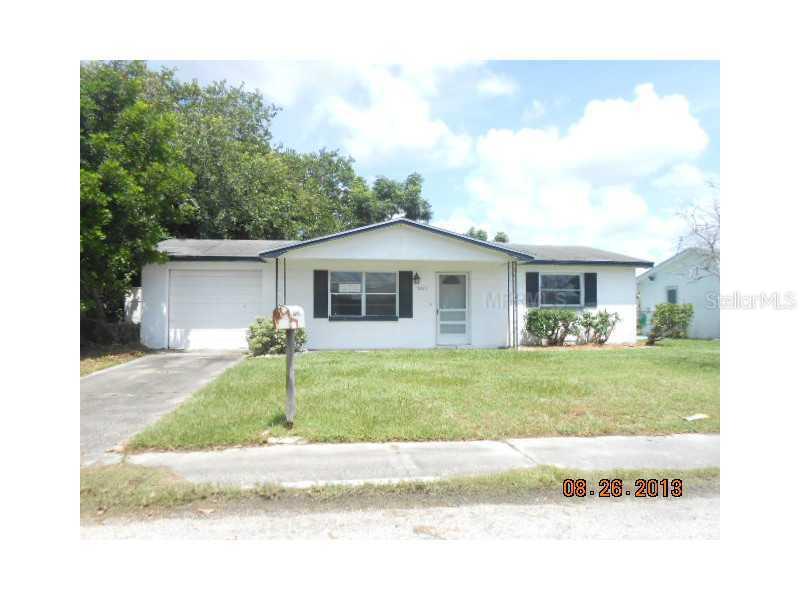 3041 Roxbury Dr., Holiday, FL 34691