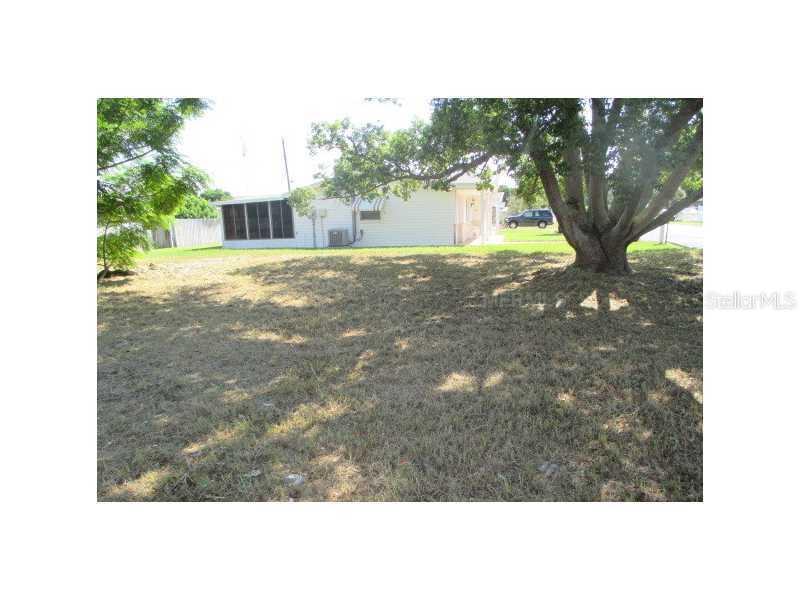 4635 Darlington Rd., Holiday, FL 34690