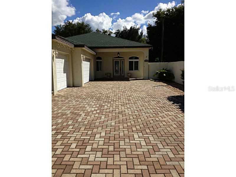 2644 Dryer Ave., Largo, FL 33770