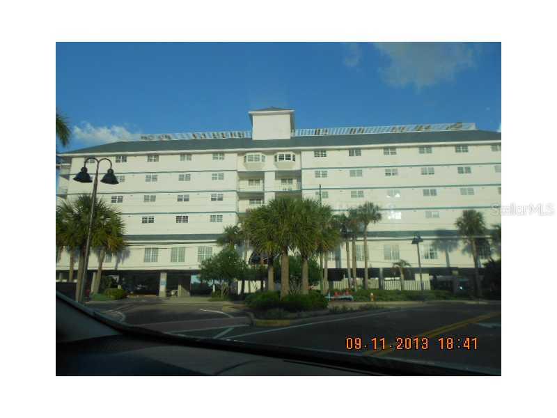 445 Hamden Dr. #206, Clearwater, FL 33767