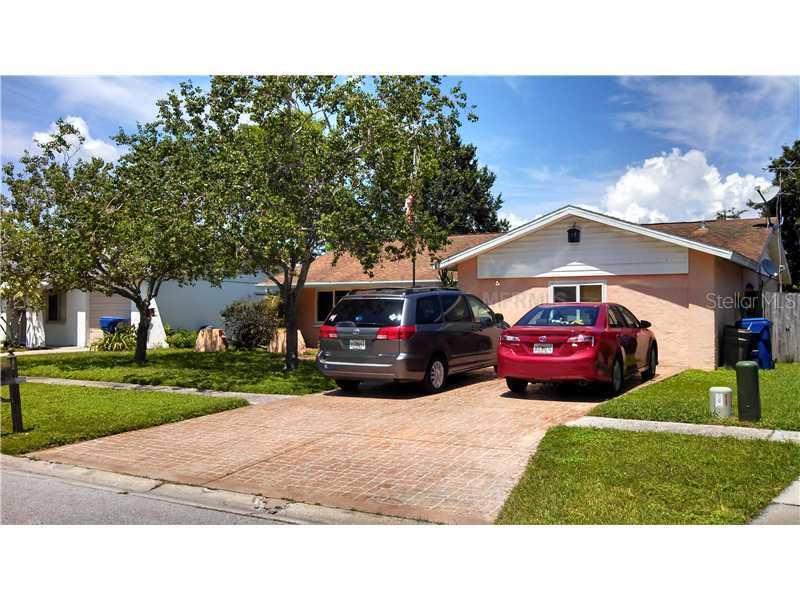 8137 Cottonwoode Dr., Largo, FL 33773