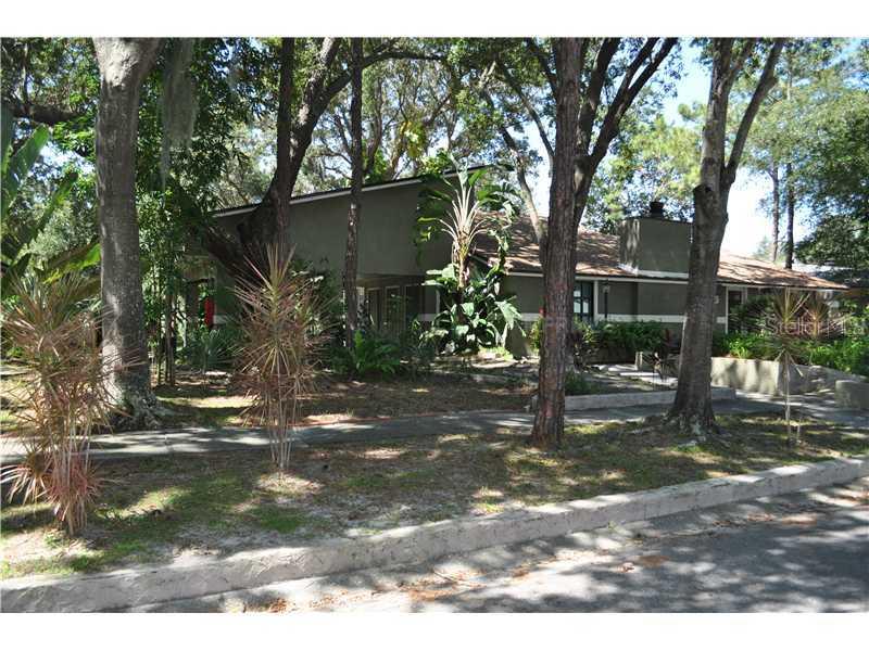 8312 Woodlake Pl., Tampa, FL 33615