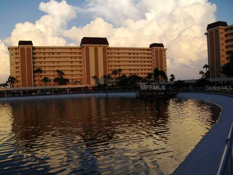 4725 Cove Cir. #905, St Petersburg, FL 33708