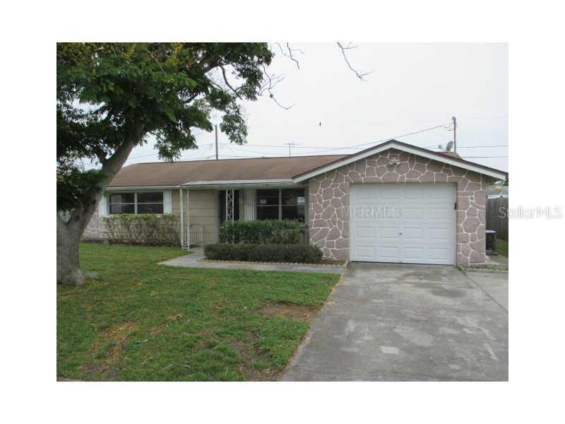 1155 Royalwood Dr., Holiday, FL 34690